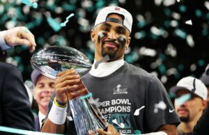 Jalen Hurts obtuvo 12 de los 20 votos MVP del Super Bowl