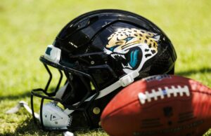 Panthers Asistente del entrenador de OL Keli'i Kekuewa se va para Jaguars