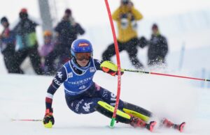 Mikaela Shiffrin lidera la primera carrera en un slalom de la Copa Mundial a la vista de la victoria número 100