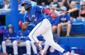 Cómo los Azulejos deberían acercarse a la agencia libre de Vlad Guerrero Jr.