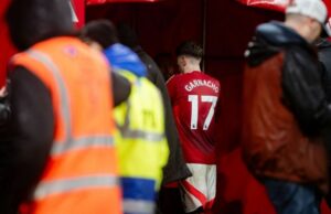 Amorim de Man United para hablar con Garnacho después de la salida del túnel