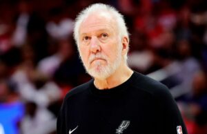 Gregg Popovich visita con Spurs, no regresará esta temporada