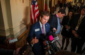 Los legisladores de Georgia avanzan un proyecto de ley para evitar que las mujeres transgénero compitan en deportes femeninos