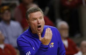 Puntajes de baloncesto universitario, resultados en vivo: Kansas-Baylor, UNC vs. Duke y más