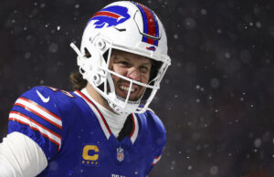 Bills QB Josh Allen gana el primer premio MVP de la NFL, superando a Lamar Jackson