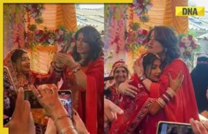 Raveena Tandon regala sus brazaletes de boda de oro a los recién casados en el evento de matrimonio masivo, el video se vuelve viral