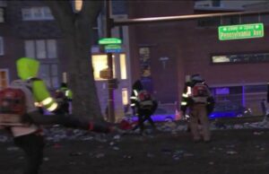 La limpieza comienza después del desfile de campeones mundiales