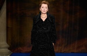 El último programa de Burberry ofreció una visión multifacética de la cultura británica