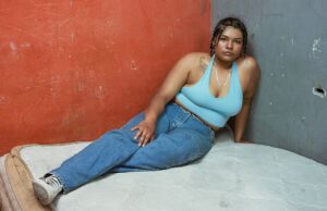 Un retrato empático de migrantes en la frontera entre Estados Unidos y México