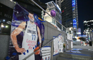 Según los informes, los Mavericks reembolsan los titulares de boletos de temporada después del comercio de Luka Dončić