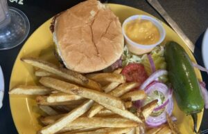 Comida reconfortante y un ambiente cómodo en Lindy's Diner