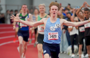 Ethan Strand de UNC ejecuta la milla de todos los tiempos No. 3 del mundo en BU Terrier Classic