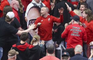 Crawford | Más lesiones, más arena: Louisville de mano corta maneja Miami, 88-78 | Deportes