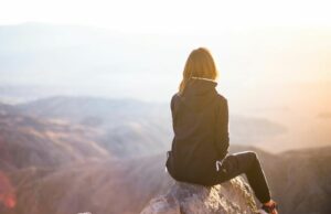 Esto es lo que debe hacer antes de los 50 para disminuir su riesgo de demencia en 70