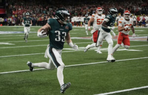 Super Bowl: el novato de los Eagles Cooper Dejean anota elige 6 en su 22 cumpleaños