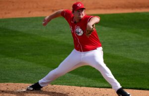 Florida Baseball agrega salvaciones del rey Michael Byrne al cuerpo técnico