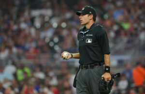 MLB defiende el despido del árbitro Pat Hoberg por la violación del juego, aunque niega haber apostado o manipular juegos