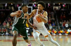 La racha de victorias del baloncesto del estado de Michigan termina con derrota ante USC