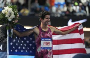 Grant Fisher rompe el récord mundial interior de 3.000 metros en Millrose Games