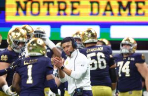 Notre Dame está en buena forma si el playoff de fútbol universitario se expande