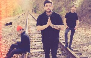 El lienzo de derrames llega a casa para jugar Four Winds Festival. La alineación: