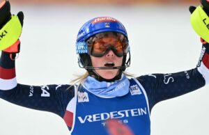 Mikaela Shiffrin gana la victoria número 100 de la Copa Mundial, continúa sorprendiendo