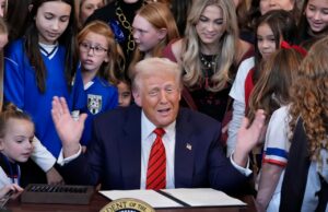 El mejor funcionario de los deportes de HS de NY le dice a las escuelas que continúen como de costumbre después de la prohibición de atletas trans de Trump