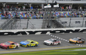 Daytona 500 Actualizaciones en vivo: apertura de la Serie de la Copa NASCAR 2025 de regreso a las carreras después de más de 4 horas de retraso