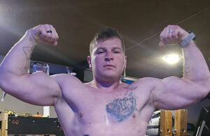 El entrenador de acondicionamiento físico del ejército revela su estilo de vida loco después de protagonizar un anuncio militar de alto octano