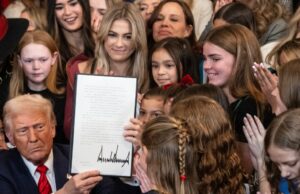 Trump firma el orden para prohibir las mujeres y las niñas trans de deportes femeninos | Noticias LGBTQ