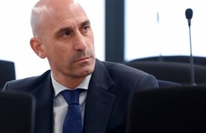 El ex jefe de fútbol de España, Luis Rubiales, multado para el beso de la Copa Mundial