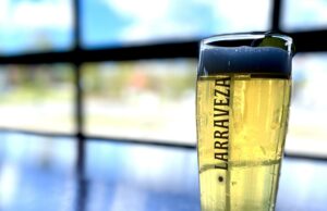 Lookout de estilo de vida: comedia, arte, manualidades y música en vivo