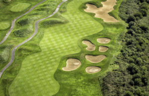 Los países de todo el mundo usan más tierras para campos de golf que la energía eólica o solar