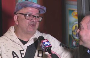 Pisando el vistazo al entretenimiento en vivo de Oysterfest