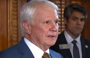 'Los hombres no pertenecen a los deportes femeninos'