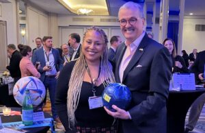 Mantener la cima de la Copa Mundial: caminar a Washington sirve como otro recordatorio