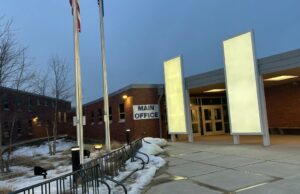 Enfield Community presiona para salvar deportes de secundaria y estudiantes de primer año – NBC Connecticut