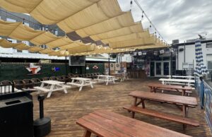 1972 Pub deportivo femenino abre en Austin, Texas esta primavera