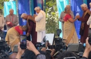 Entertainment News Today Actualizaciones en vivo el 1 de febrero de 2025: Sudha Murty toca los pies de Javed Akhtar en el Festival de Literatura de Jaipur, los fanáticos los llaman 'Two Diamonds'. Mirar