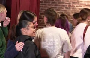 Los atletas de Omaha celebran niñas y mujeres en el Día del Deporte