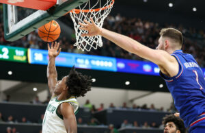 No. 11 Kansas sopla su mayor ventaja en la derrota de 81-70 ante Baylor