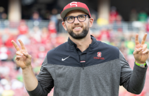 Cómo la leyenda de Stanford Andrew Luck está adoptando una ardua tarea de resucitar al cardenal en medio de desafíos de la nueva era