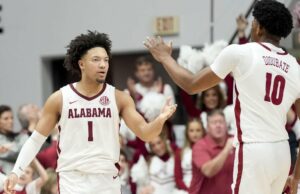 Celecciones de baloncesto universitario, horario: predicciones para Alabama vs. Arkansas y más de los 25 mejores juegos el sábado