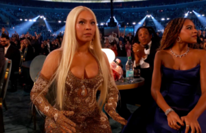 Los Grammy le dieron a Beyoncé la noche que los CMA no
