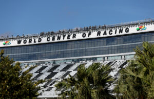 Daytona 500: Duelos calificados después de un breve retraso del clima