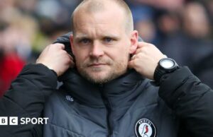 Liam Manning: Bristol City descontento con el calendario de accesorios 'ridículos'