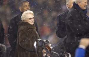 La propietaria y matriarca de los Chicago Bears, Virginia Halas McCaskey, muere en 102