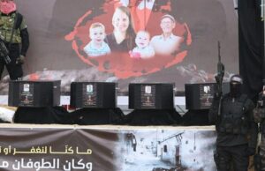 La ceremonia repugnante aturde al mundo