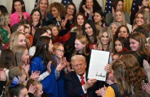 El órgano de gobierno deportivo de la escuela secundaria de Virginia para cumplir con el orden de los deportes de las mujeres 'Manteniendo a los hombres de Trump fuera del deporte femenino