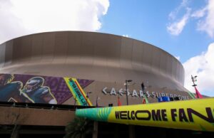 Un periodista deportivo murió antes del Super Bowl. La policía quiere saber si está involucrado alguien a quien llaman un “criminal de carrera”